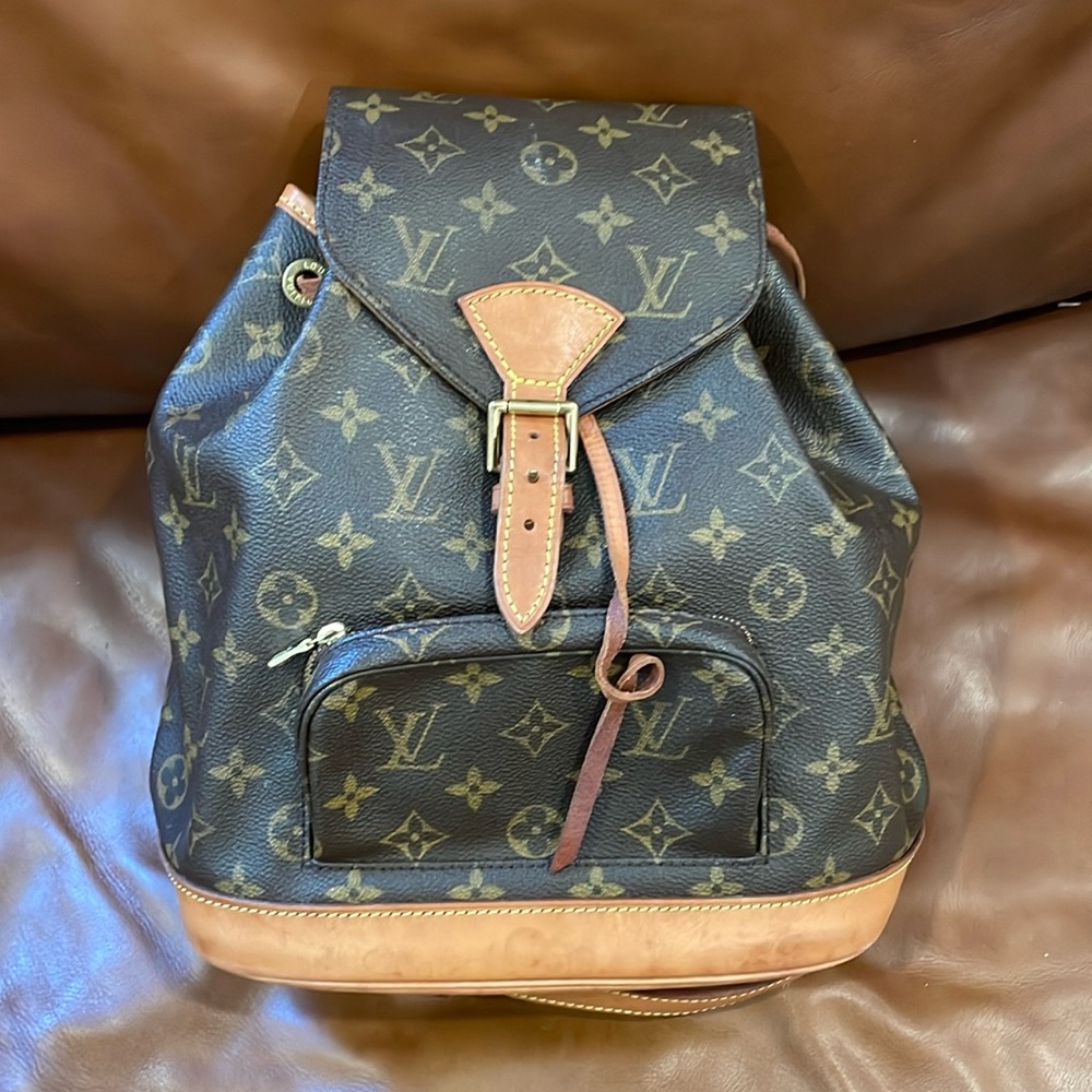 Louis Vuitton montsouris mm backpack
